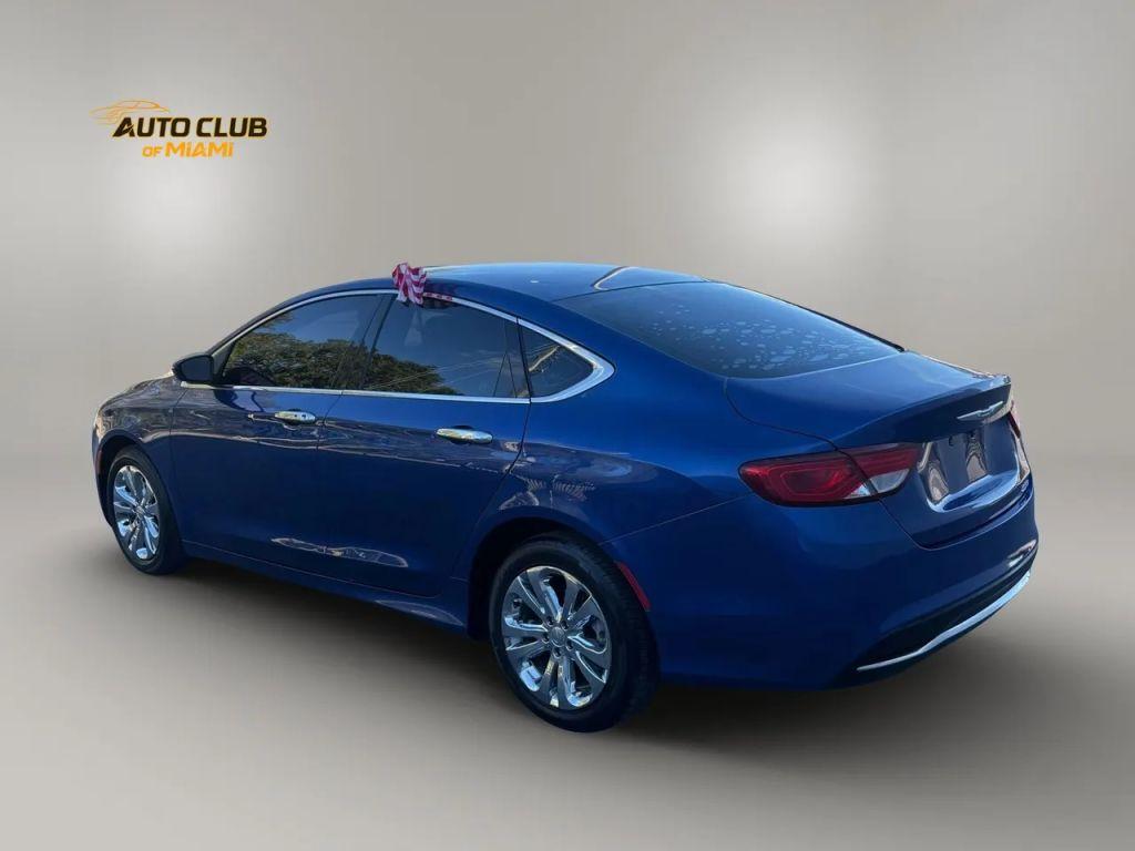 Chrysler 200 - Thumbnail 6