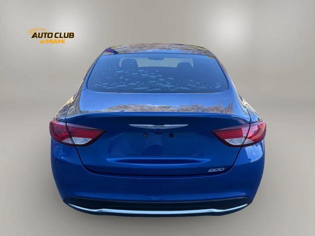 Chrysler 200 - Thumbnail 7