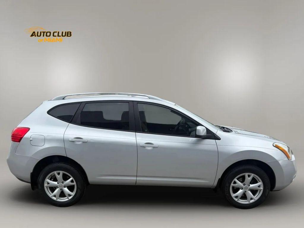 Nissan Rogue - Thumbnail 10
