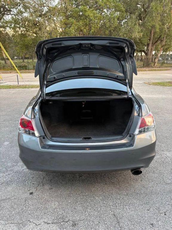 Honda Accord - Thumbnail 13