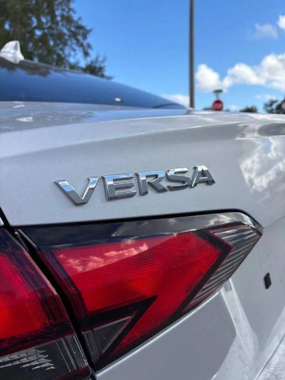 Nissan Versa - Thumbnail 14