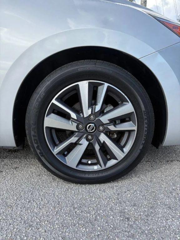 Nissan Versa - Thumbnail 13