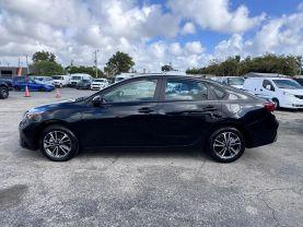 Kia Forte - Thumbnail 9