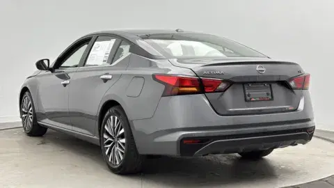 Nissan Altima 2.5 Sv - Thumbnail 6