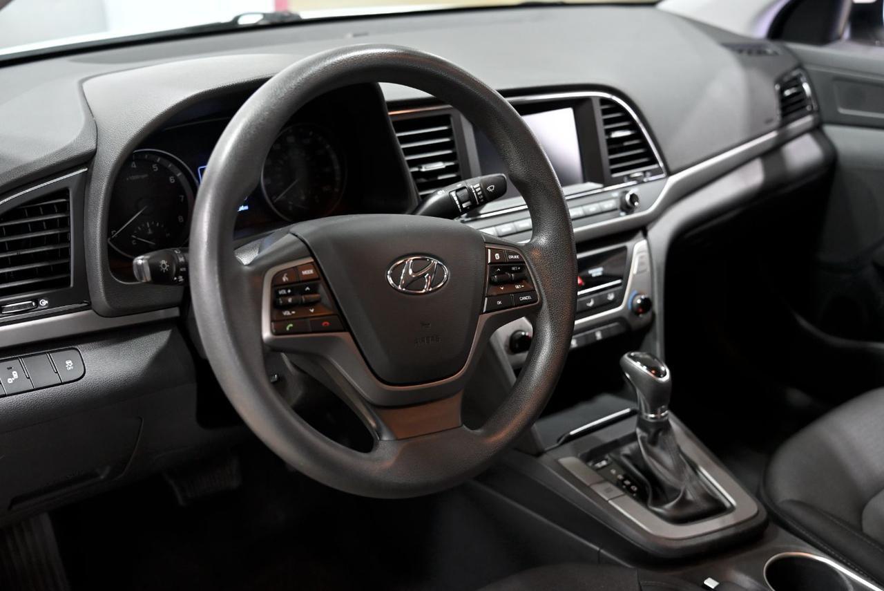 Hyundai Elantra - Thumbnail 19