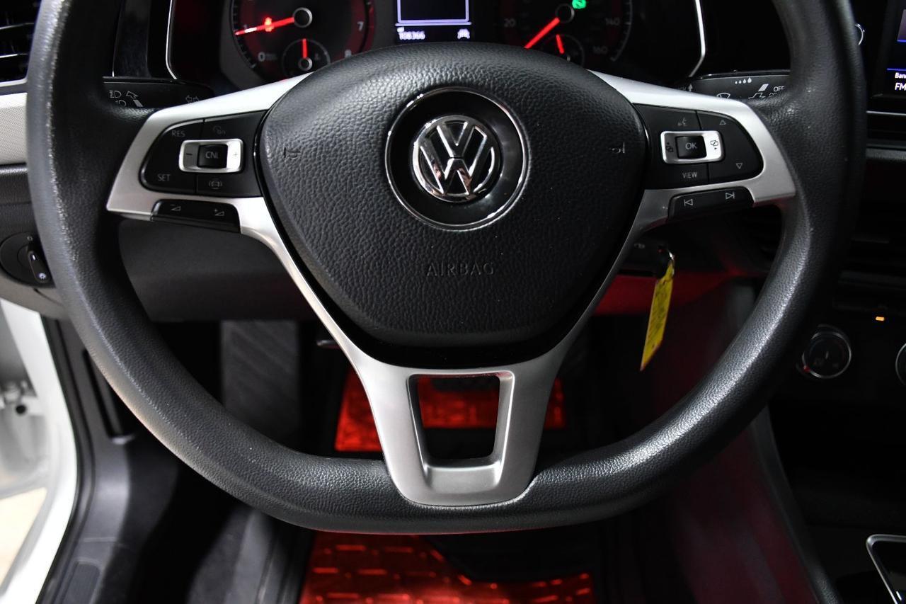 Volkswagen Jetta - Thumbnail 7