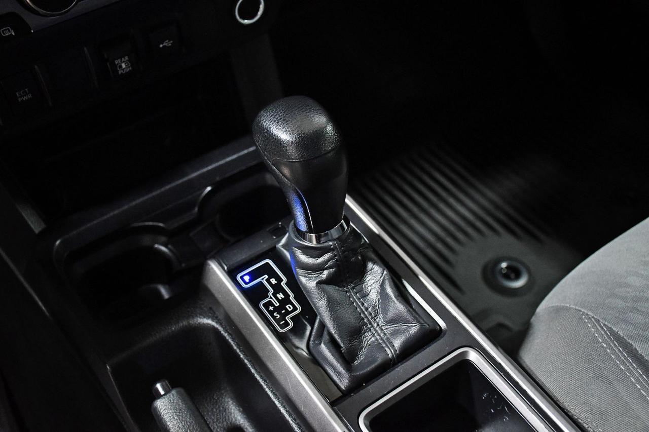 Toyota Tacoma - Thumbnail 12