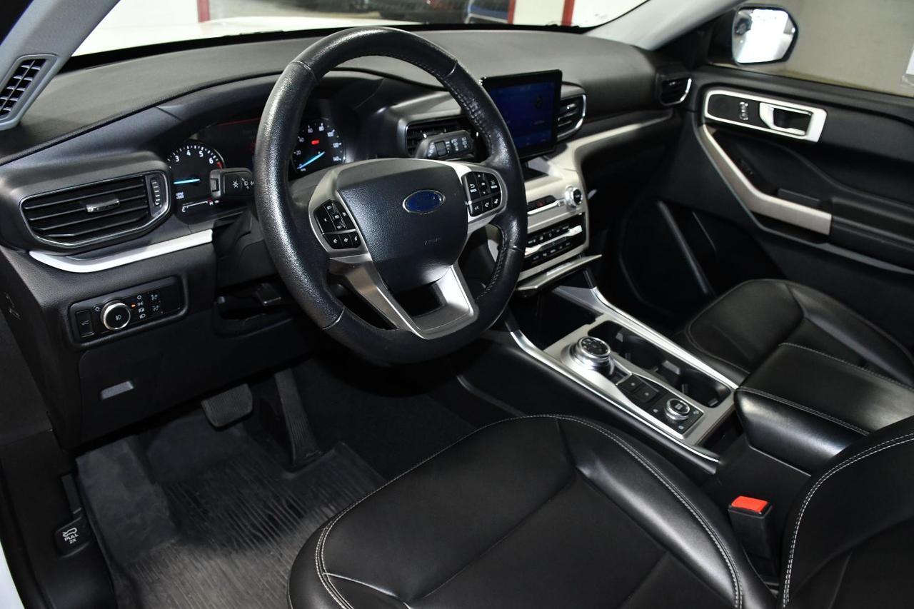 Ford Explorer - Thumbnail 8