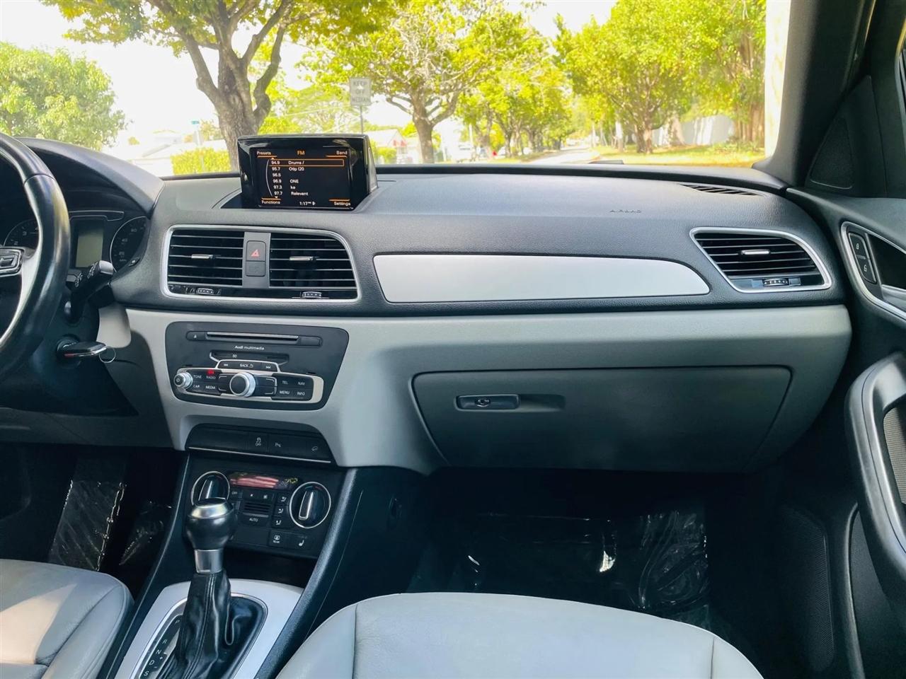 Audi Q3 - Thumbnail 13