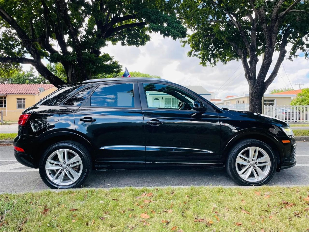 Audi Q3 - Thumbnail 7