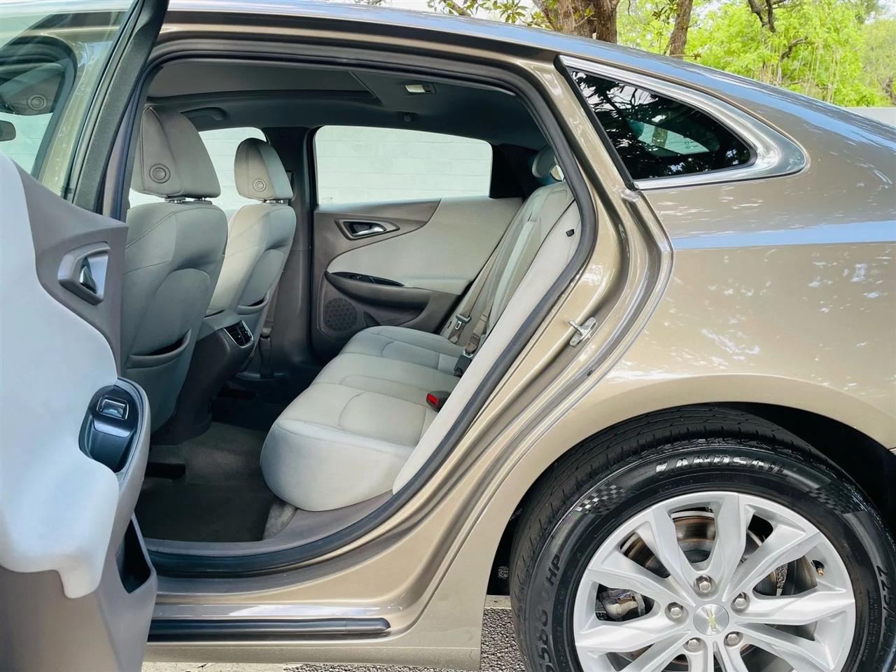 Chevrolet Malibu - Thumbnail 11