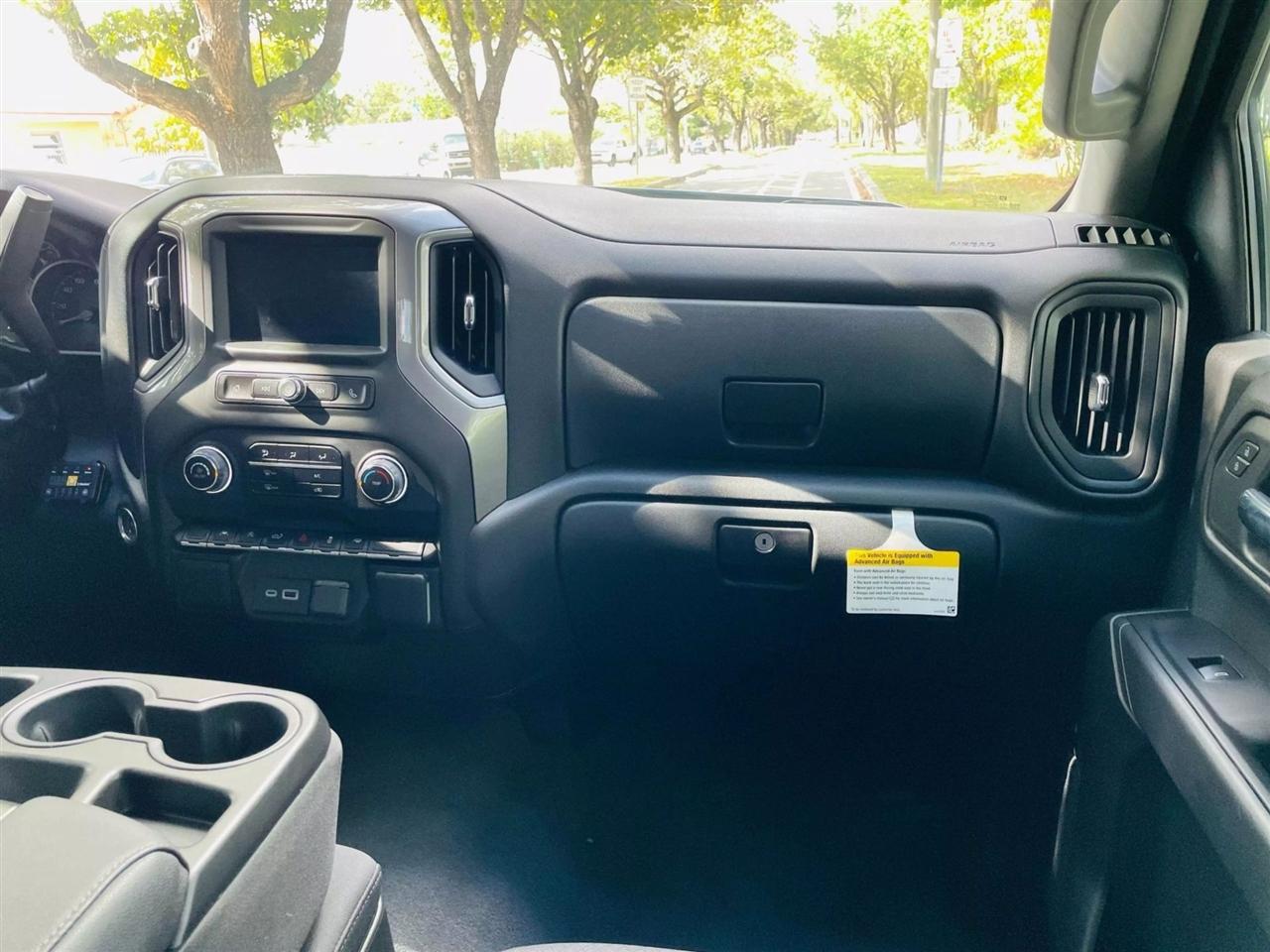 Chevrolet Silverado 1500 - Thumbnail 14