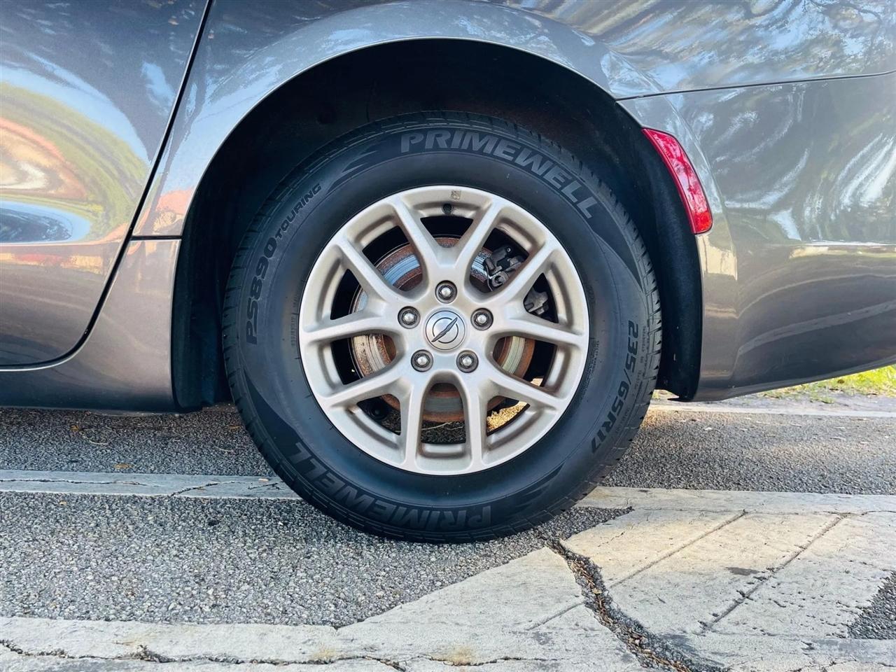 Chrysler Voyager - Thumbnail 2