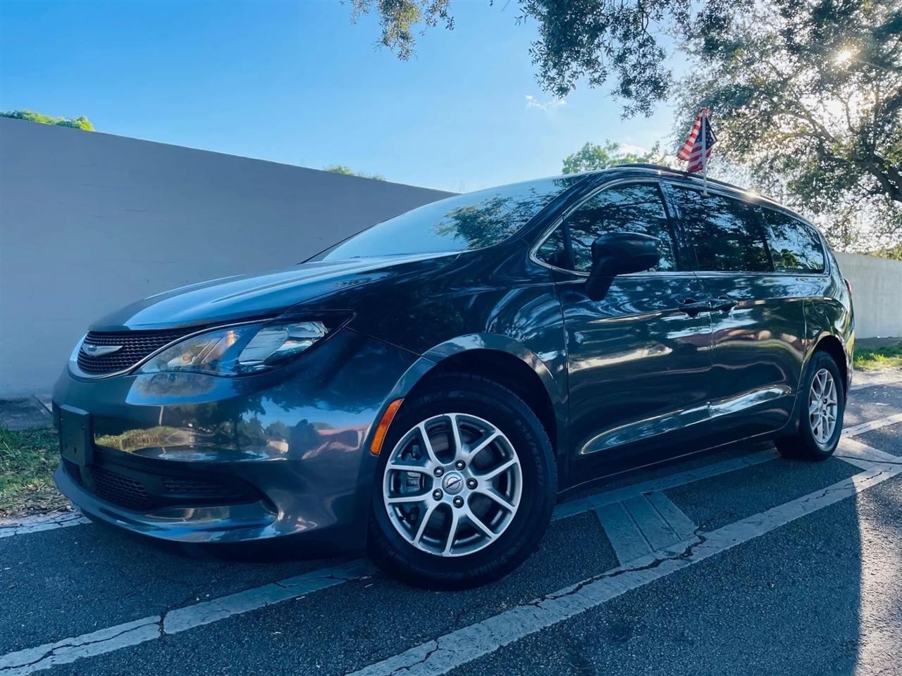 Chrysler Voyager - View 1