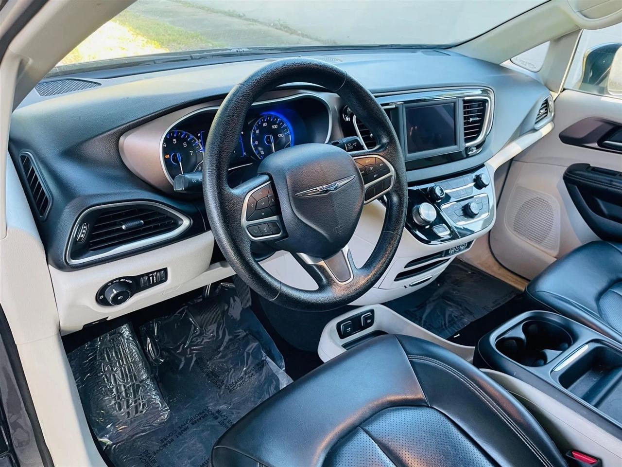 Chrysler Voyager - Thumbnail 12