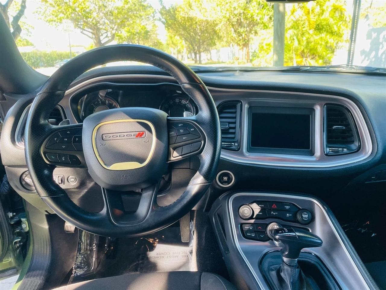 Dodge Challenger - Thumbnail 8