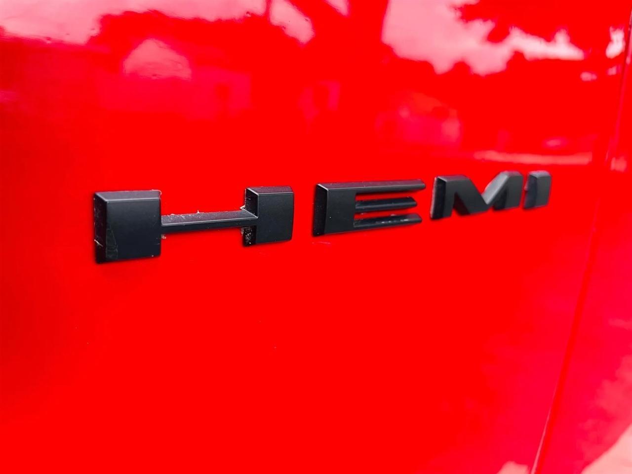 Dodge Challenger - Thumbnail 15