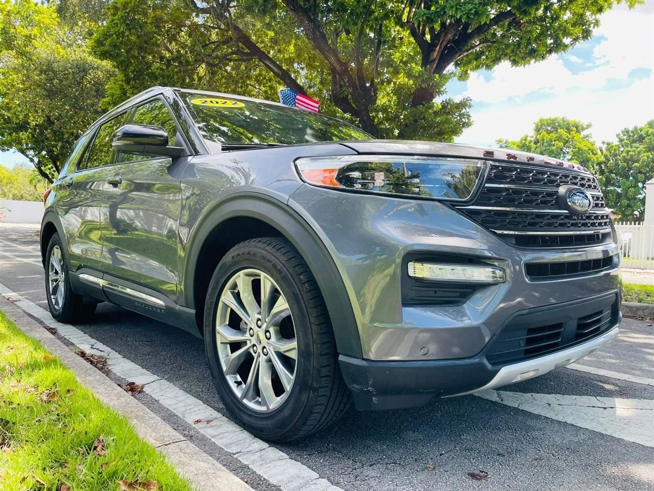 Ford Explorer - Thumbnail 8