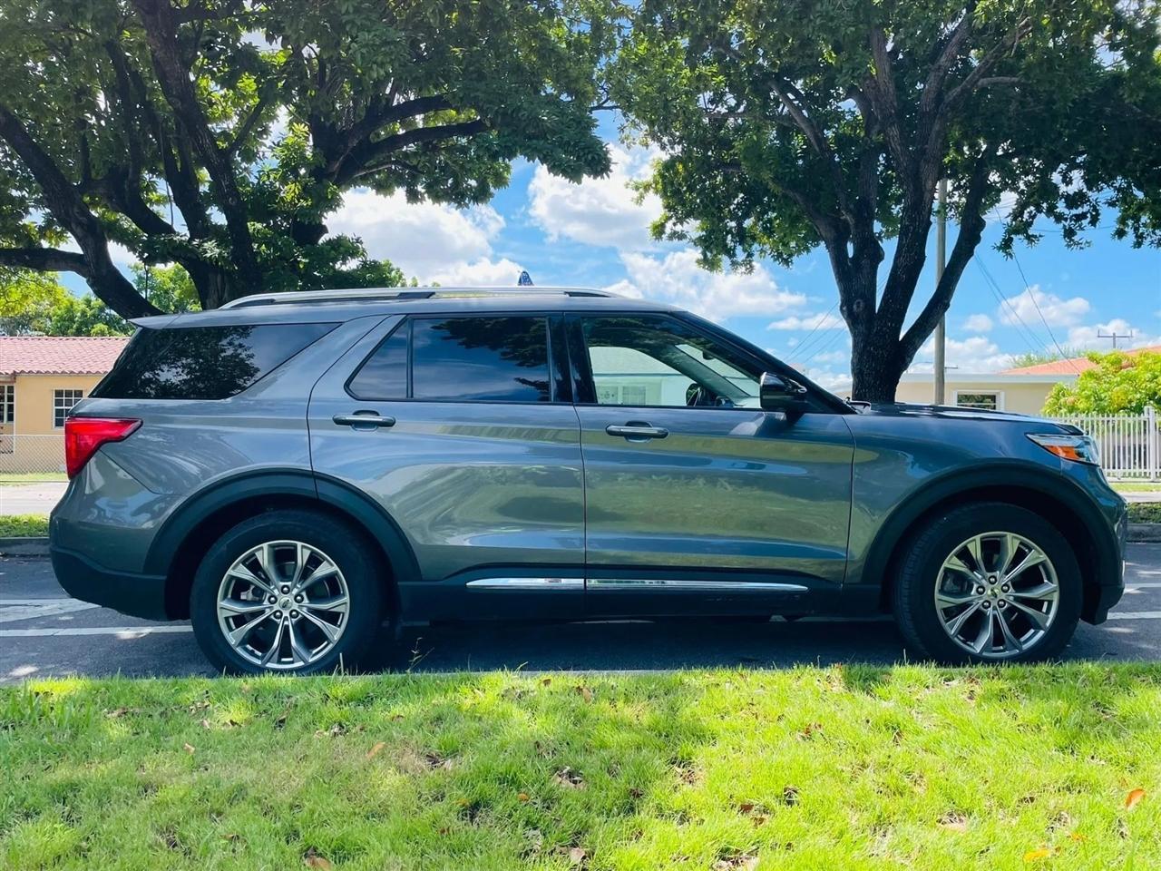 Ford Explorer - Thumbnail 7