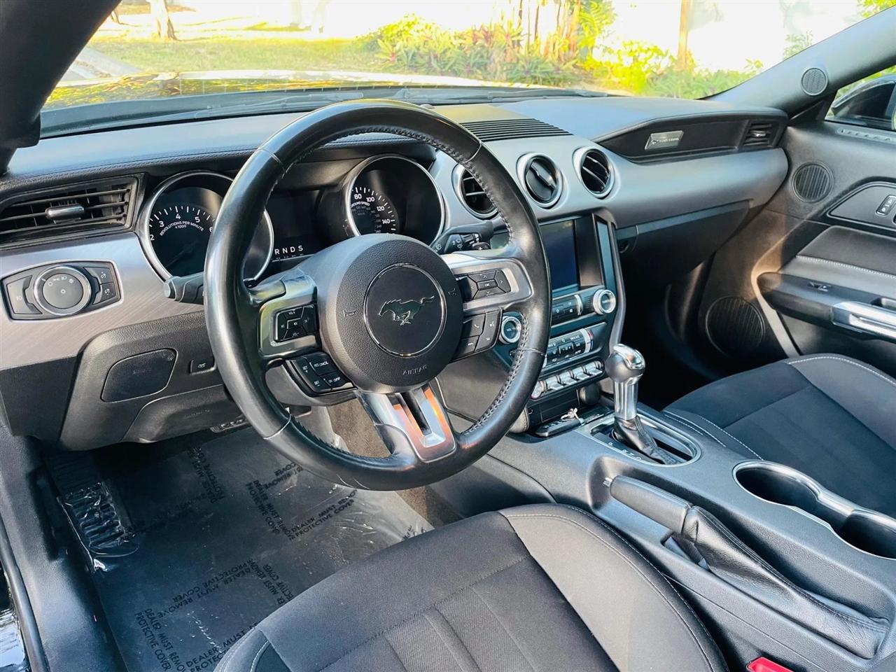 Ford Mustang - Thumbnail 11