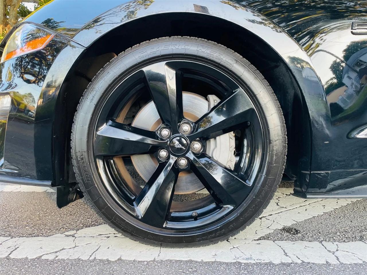 Ford Mustang - Thumbnail 2