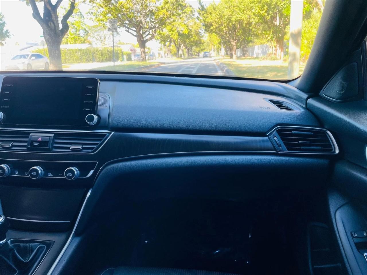 Honda Accord - Thumbnail 14