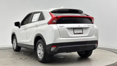 Mitsubishi Eclipse Cross Es - Thumbnail 6