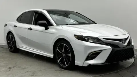 Toyota Camry Xse - Thumbnail 4