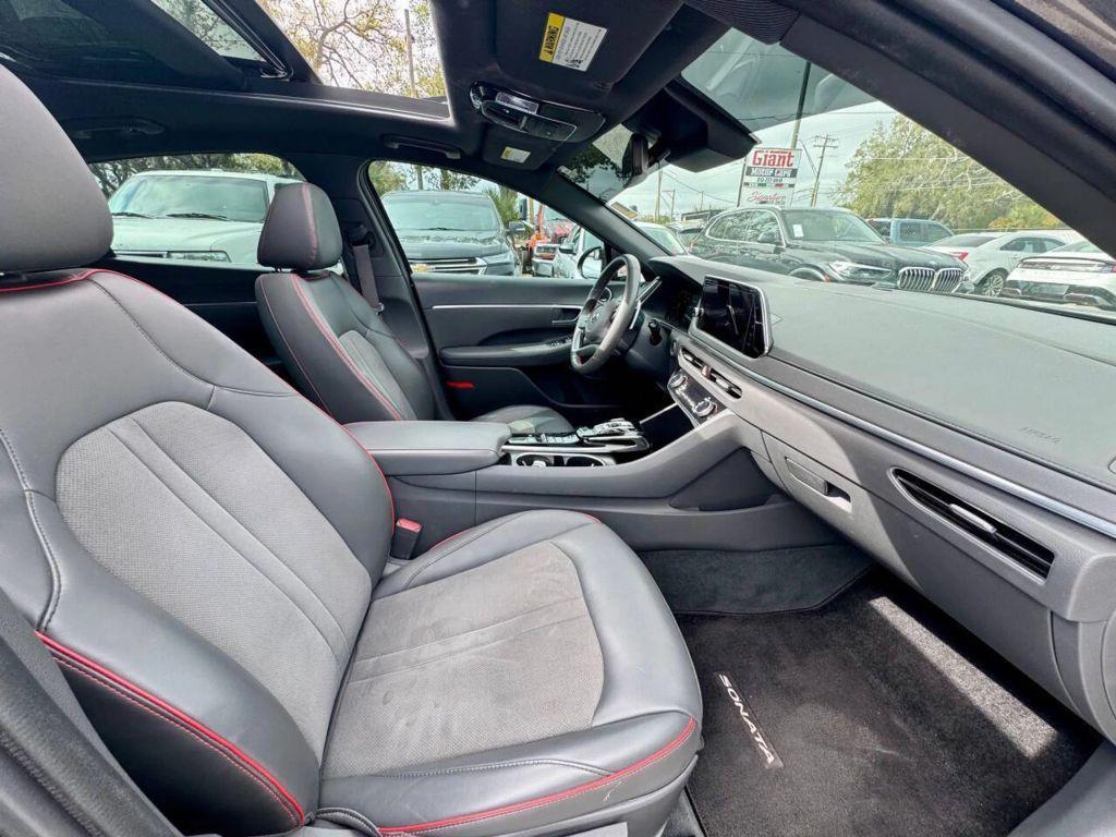 Hyundai Sonata - Thumbnail 20