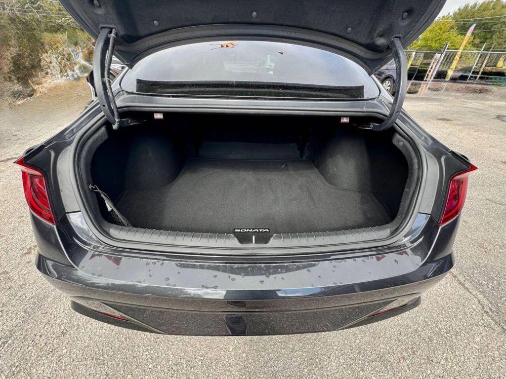 Hyundai Sonata - Thumbnail 2