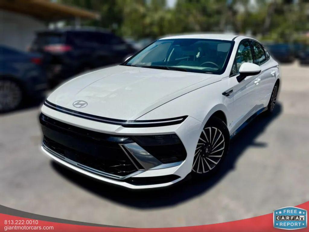 Hyundai Sonata Hybrid - Thumbnail 7