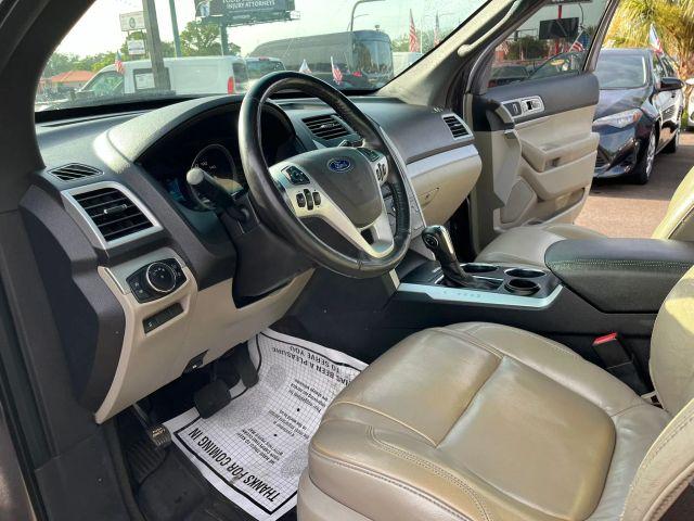 FORD EXPLORER - Thumbnail 4