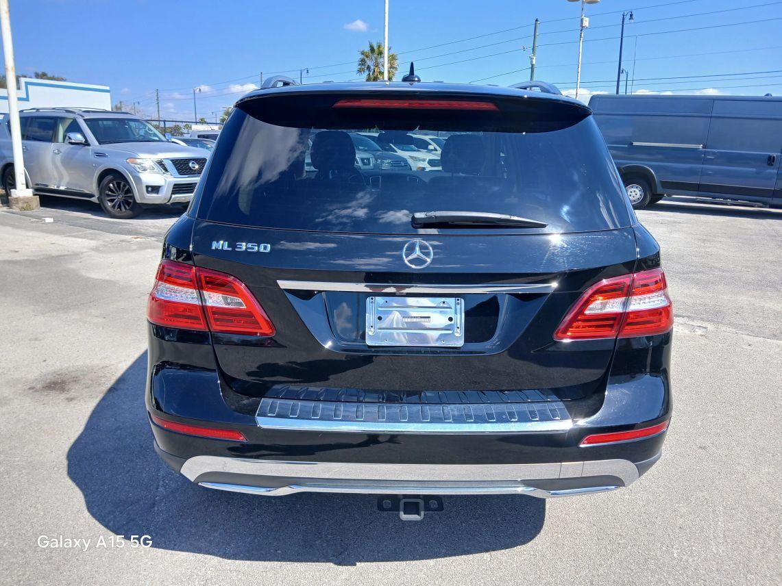 Mercedes-Benz M-Class - Thumbnail 5