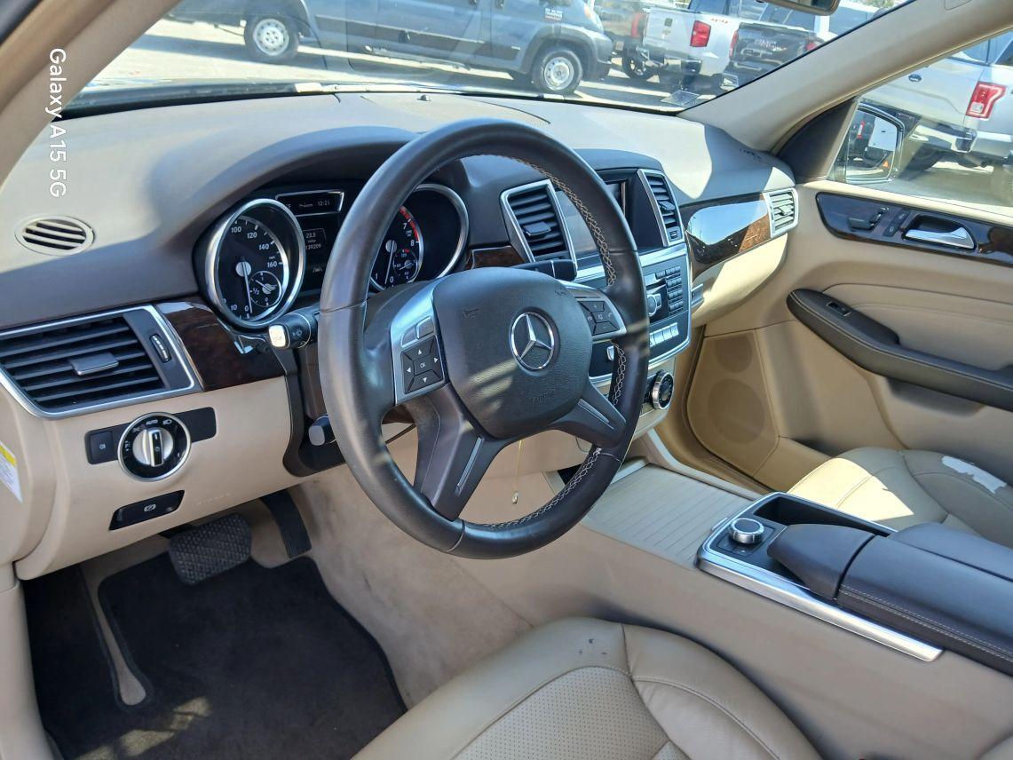 Mercedes-Benz M-Class - Thumbnail 7