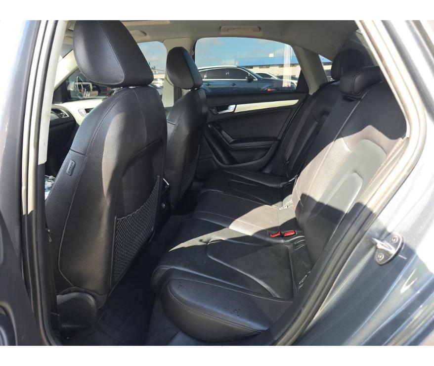 Audi A42.0T Quattro Premium 4Dr Sedan - Thumbnail 9