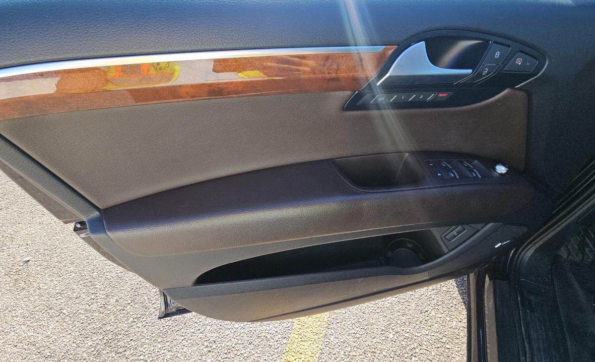 Audi Q73.0T Premium Plus 4Dr Suv Awd - Thumbnail 9