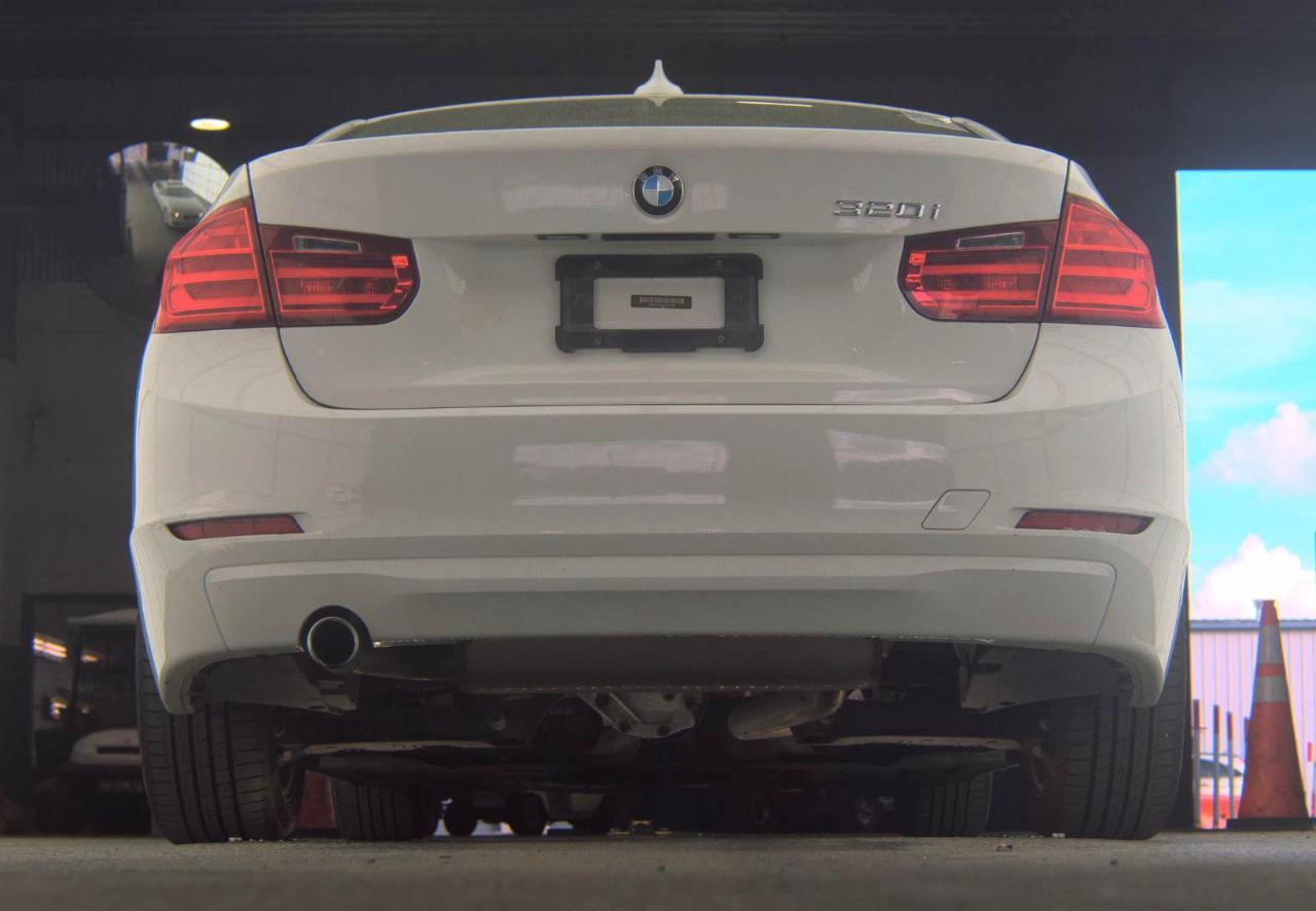 Bmw 320I4Dr Sedan - Thumbnail 7