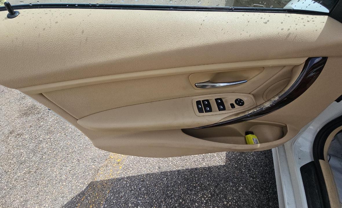 Bmw 320I - Thumbnail 9