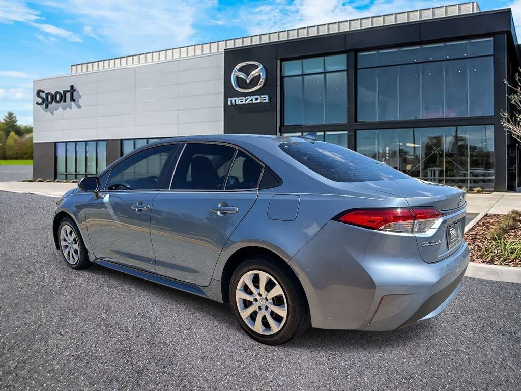 Toyota Corolla Le - Thumbnail 6