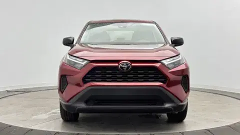 Toyota Rav4 Le - Thumbnail 3