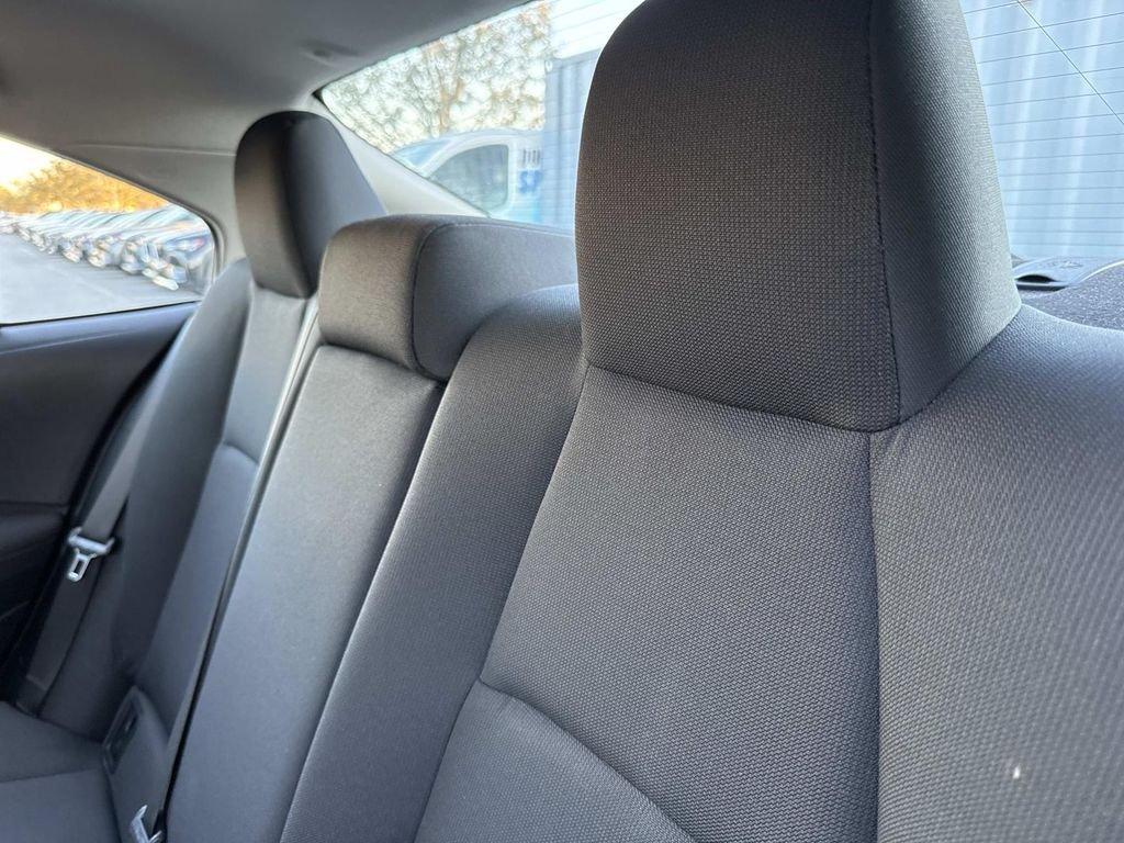 Toyota Corolla Le - Thumbnail 16