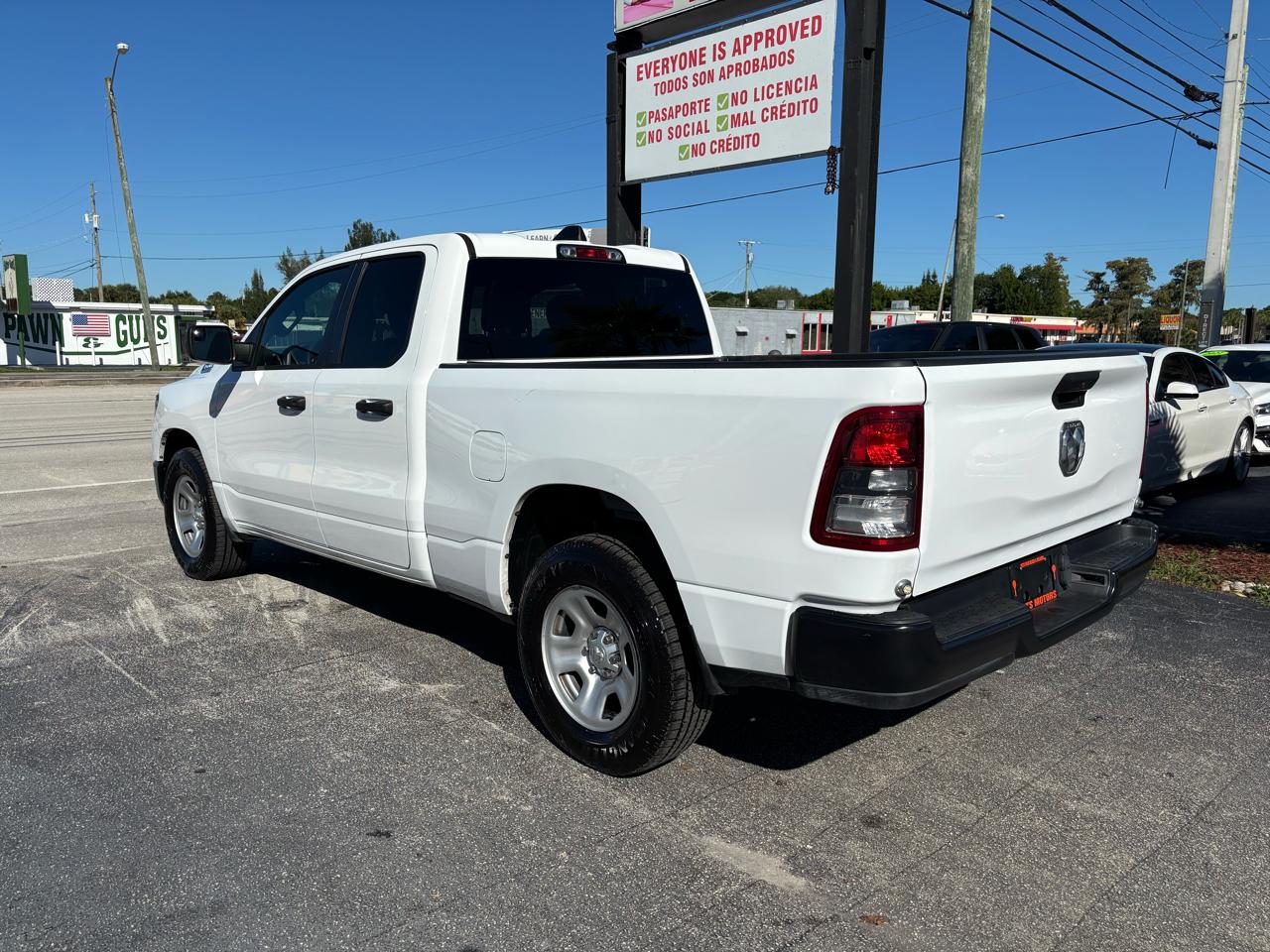 Ram 1500Tradesman Quad Cab 2Wd - Thumbnail 6