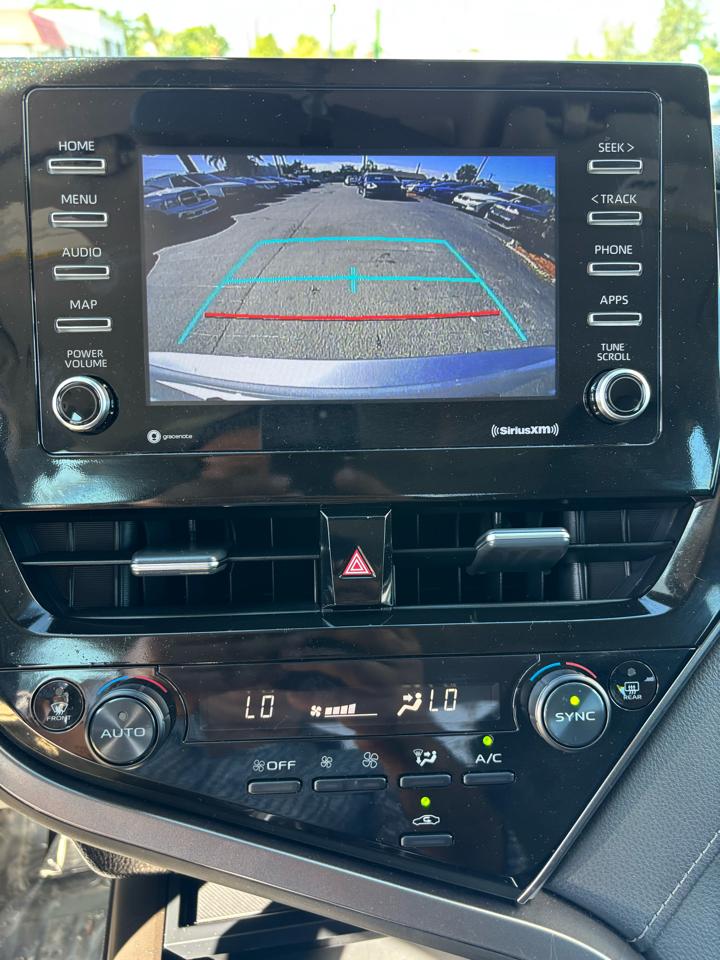 Toyota Camryse - Thumbnail 12