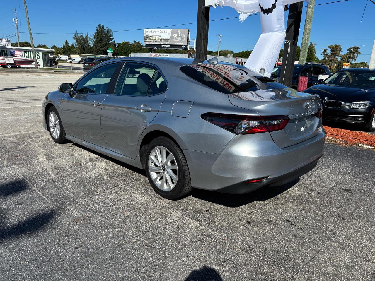 Toyota Camryse - Thumbnail 6