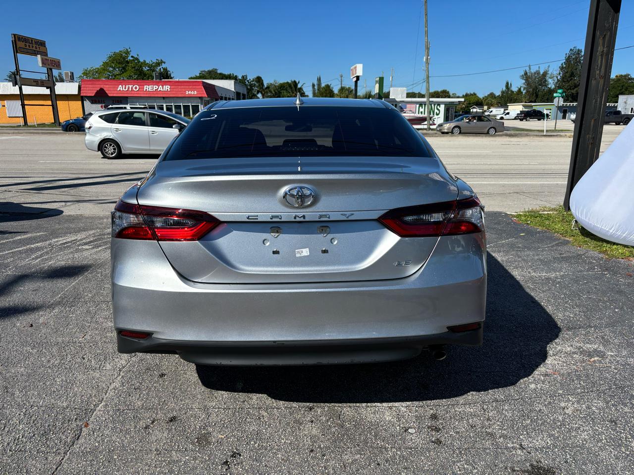 Toyota Camryse - Thumbnail 5