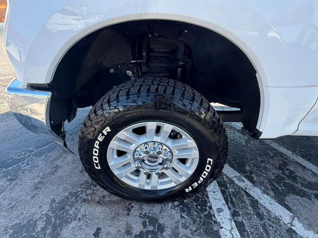 Ford F-250 Sdxlt Crew Cab Long Bed 4Wd - Thumbnail 16