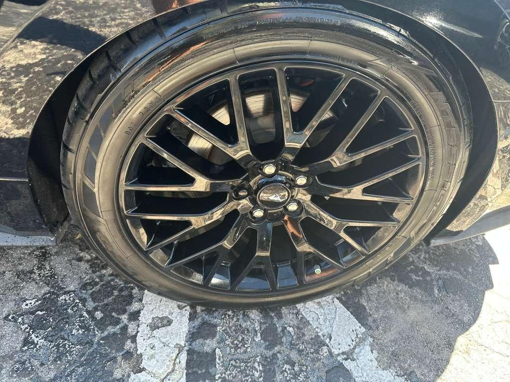 Ford Mustanggt Coupe - Thumbnail 9