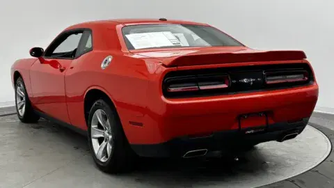 Dodge Challenger Sxt - Thumbnail 5