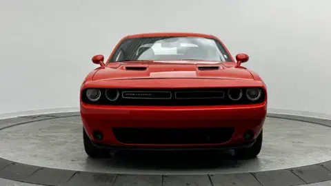Dodge Challenger Sxt - Thumbnail 3