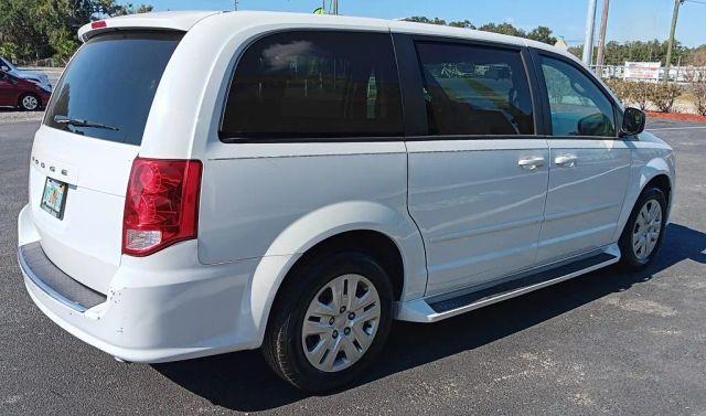 DODGE GRAND CARAVAN PASSENGER - Thumbnail 3